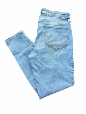 SOLD Old Navy Stretch Skinny High Waisted Light Wash Jeans 12 Staple
